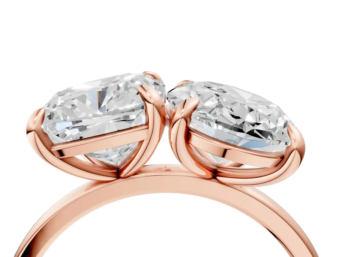 Oval and Cushion Toi Moi Ring with Prong Setting and Plain Band Rose gold