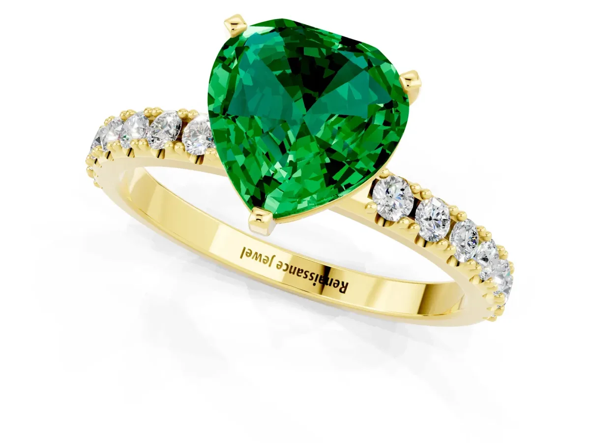 Heart Cut Emerald Solitaire Pavé Band with Four-Prong Setting Yellow gold