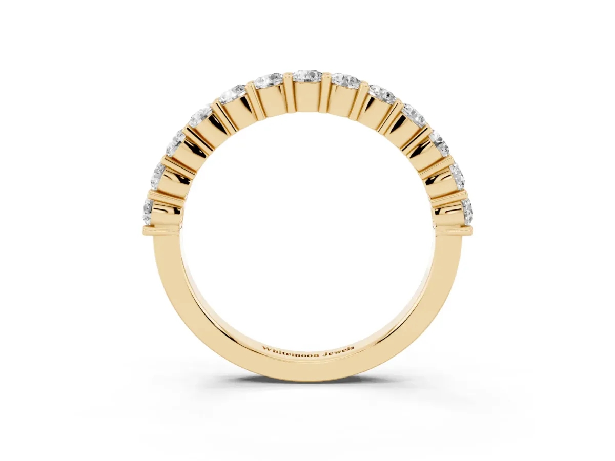 Alternating Round Diamond Promise Ring with Round Diamond Accents Yellow gold