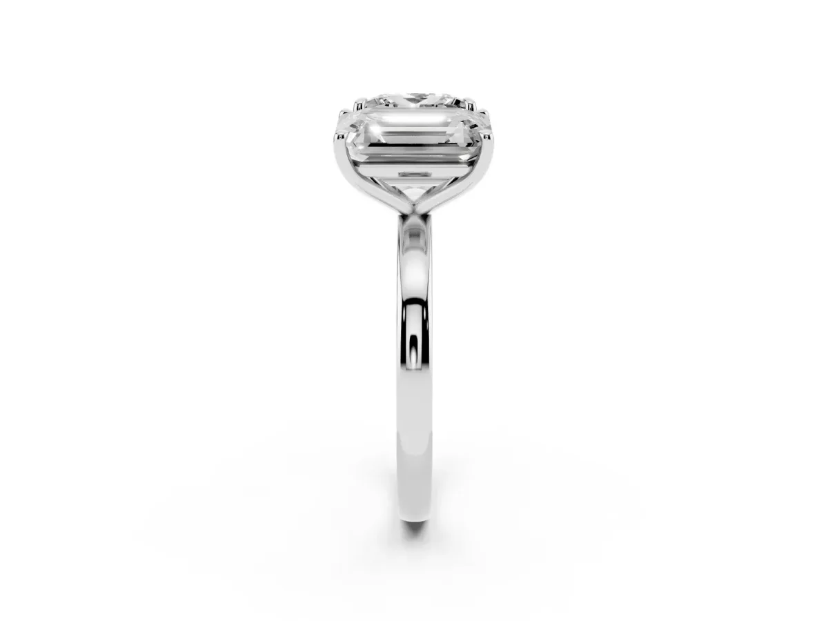 Princess Cut and Emerald Cut Toi Moi Ring with Prong Setting Platinum