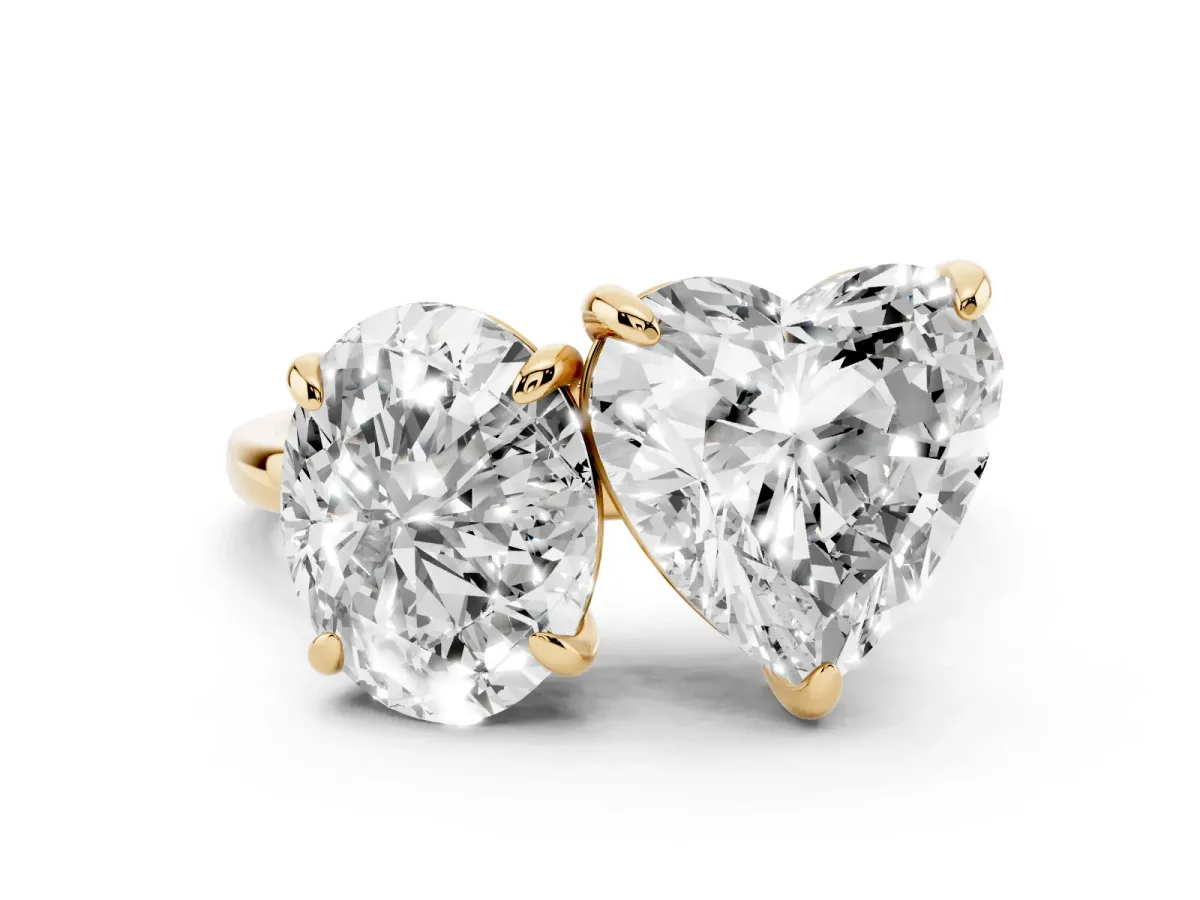 Oval and Heart Toi Moi Ring with Prong Setting and Plain Band Yellow gold