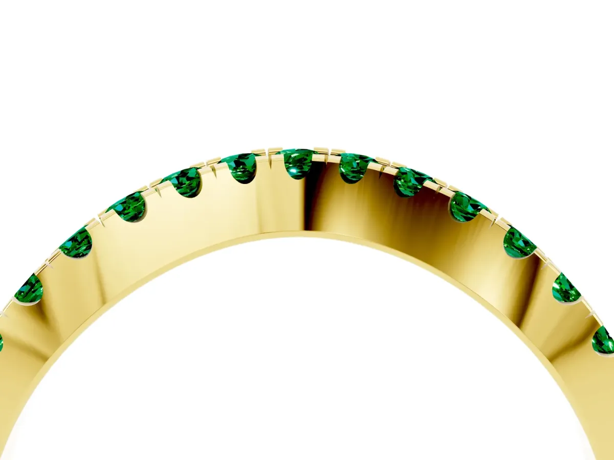 Round Emerald Pavé Curved Band with Shared Prong Setting Yellow gold