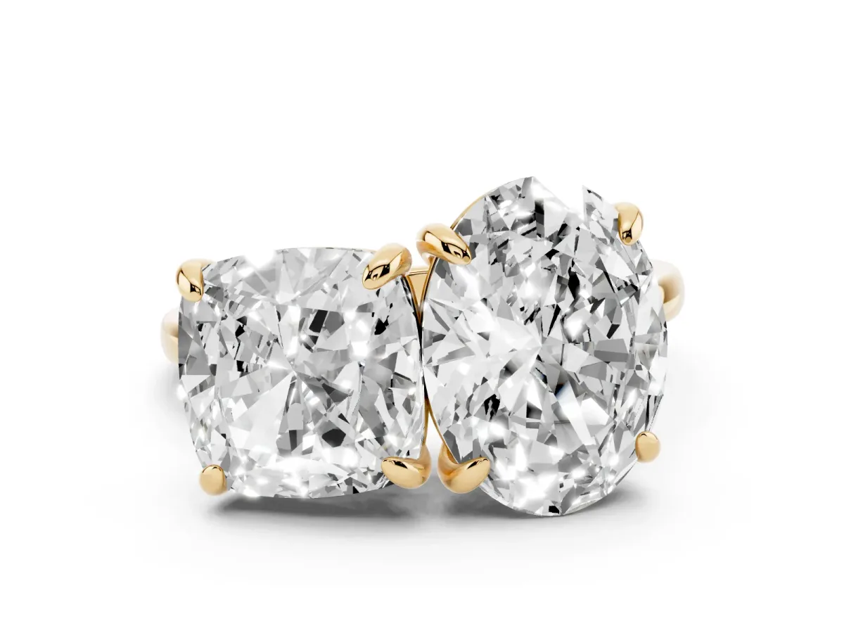 Oval and Cushion Toi Moi Ring with Prong Setting and Plain Band Yellow gold