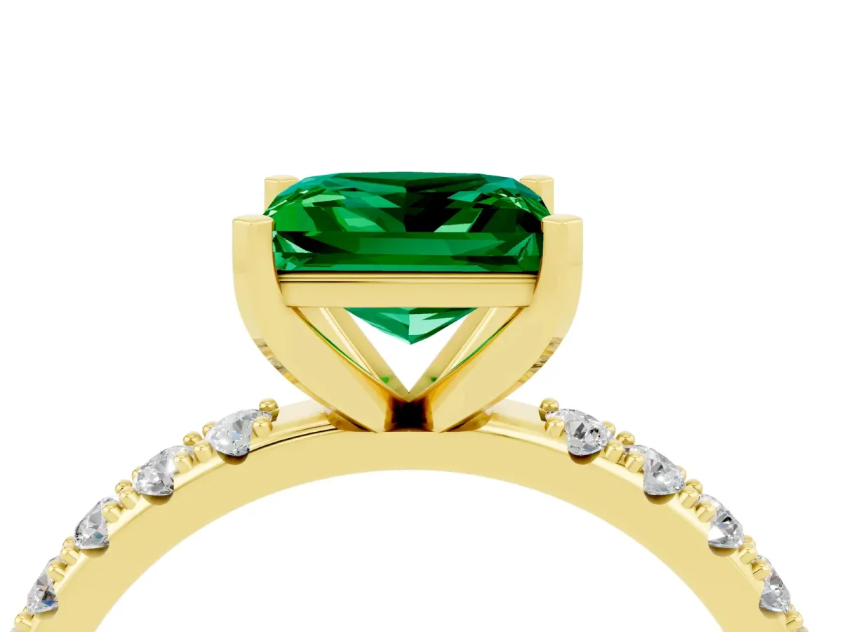 Princess Cut Emerald Solitaire Pavé Band with Four-Prong Setting Yellow gold