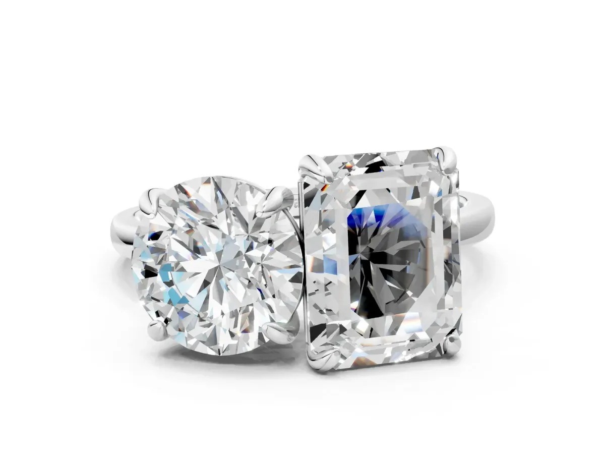 Round and Radiant Toi Moi Ring with Prong Setting and Plain Band Platinum