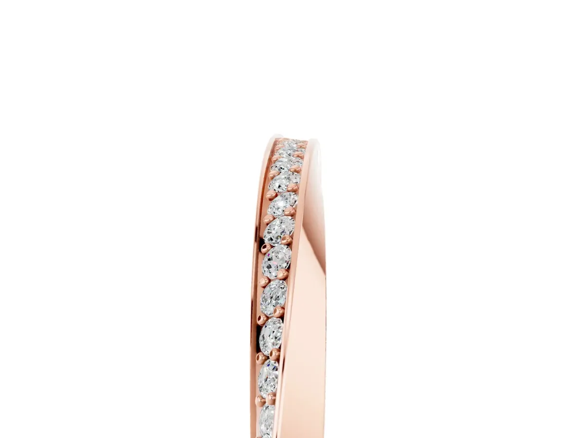 Pavé Round Moissanite Twist Band Rose gold