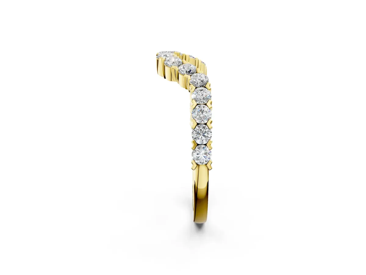 V-Shaped Diamond Round Cut Pavé Band with Prong Setting Yellow gold
