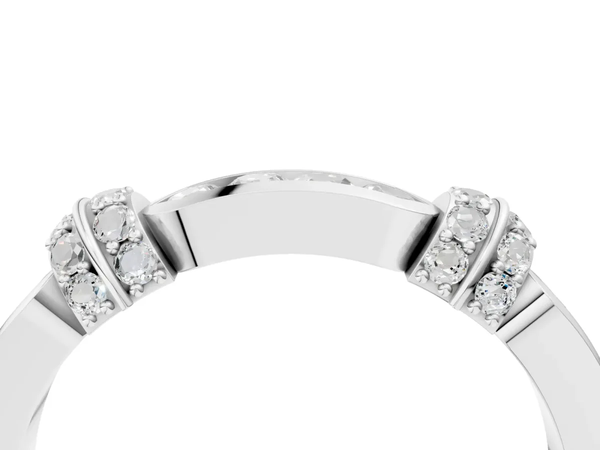 Pavé Round Diamond Link Band with Bezel Setting White gold