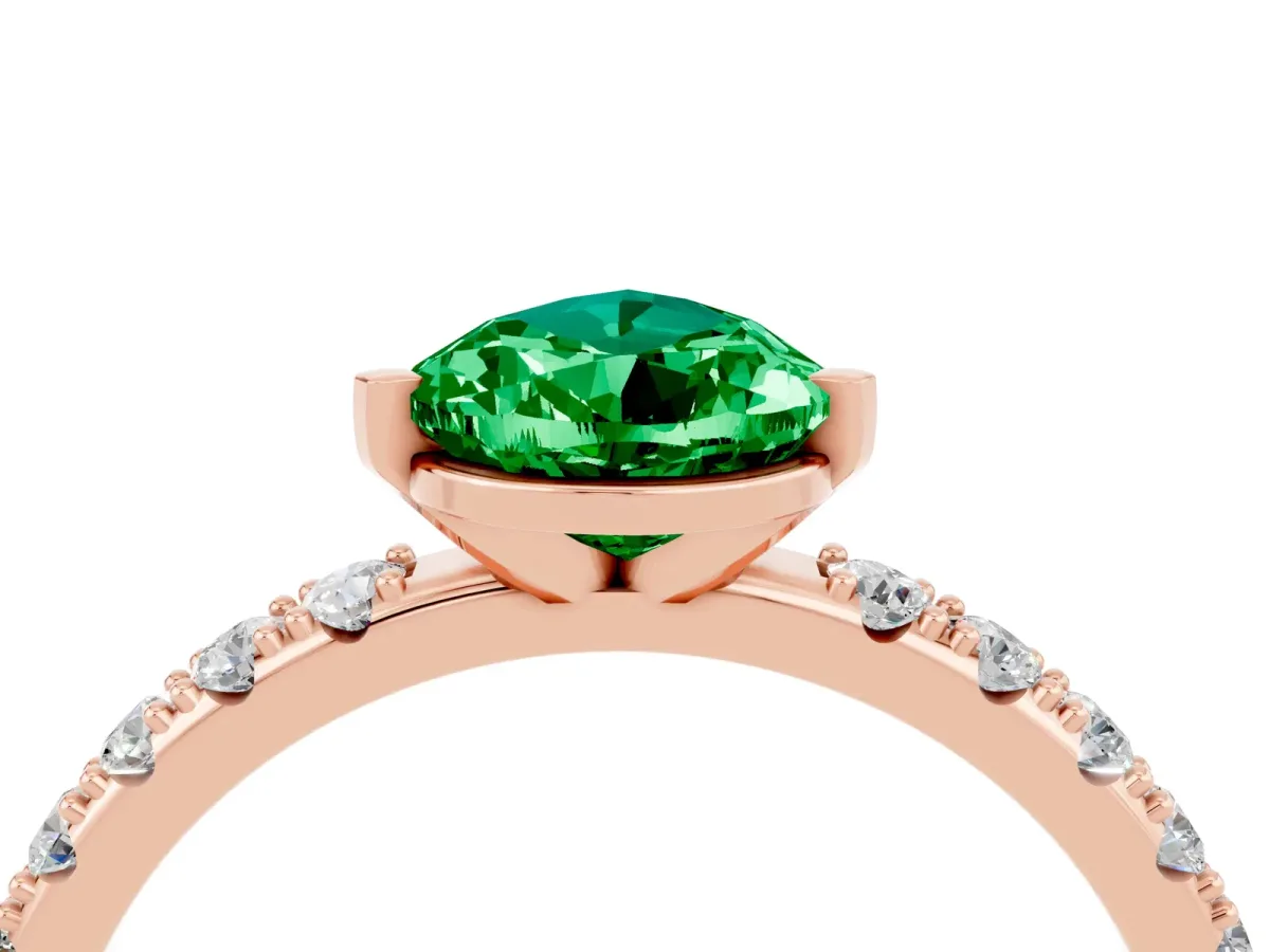 Pear Cut Emerald Solitaire Pavé Band with Four-Prong Setting Rose gold