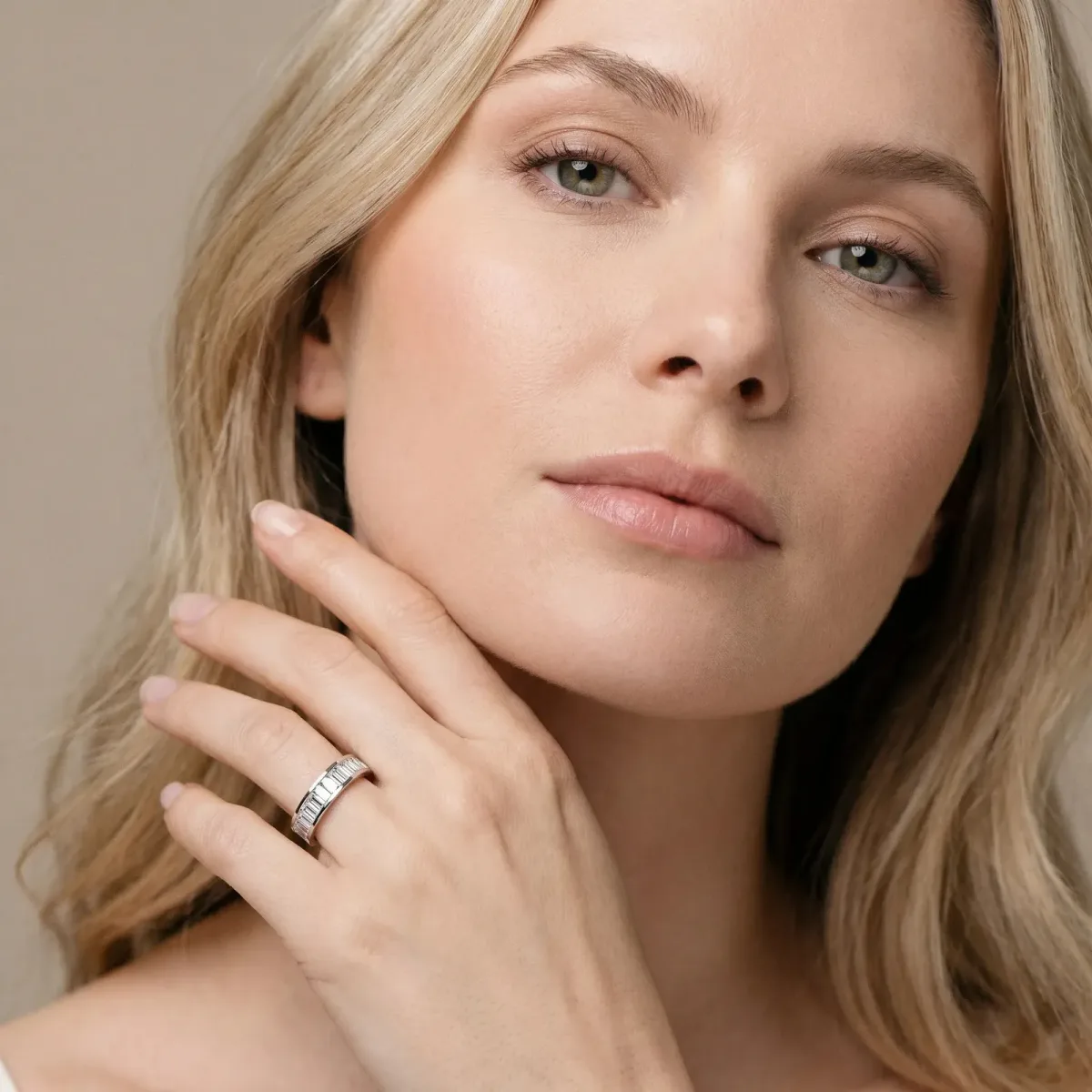 baguette Cut eternity band with channel set White gold