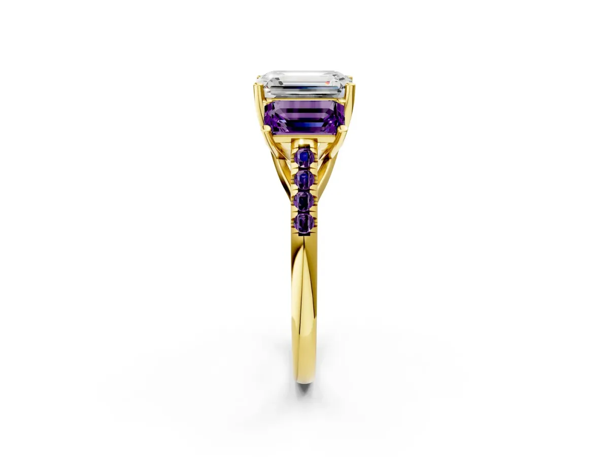 Three-Stone Emerald Cut Diamond Ring with Round Amethyst Pavé Band and Prong Setting Yellow gold