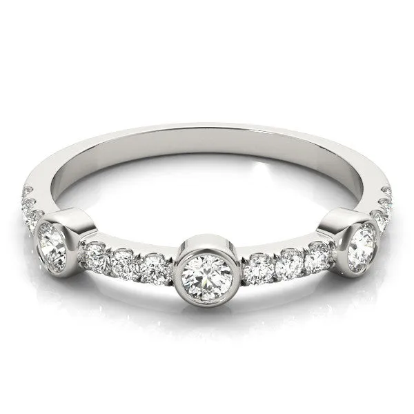 Bezel Set Round Diamond Pavé Band White gold