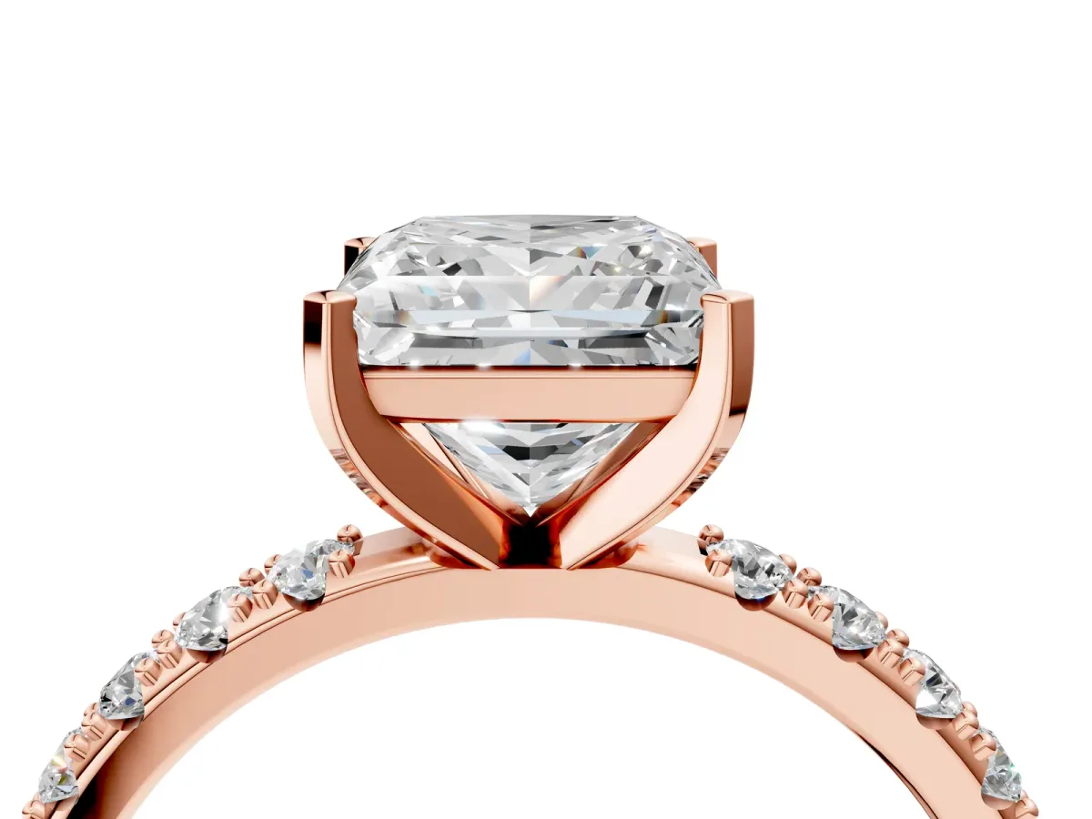 Princess Cut Diamond Solitaire Pavé Band with Four-Prong Setting Rose gold