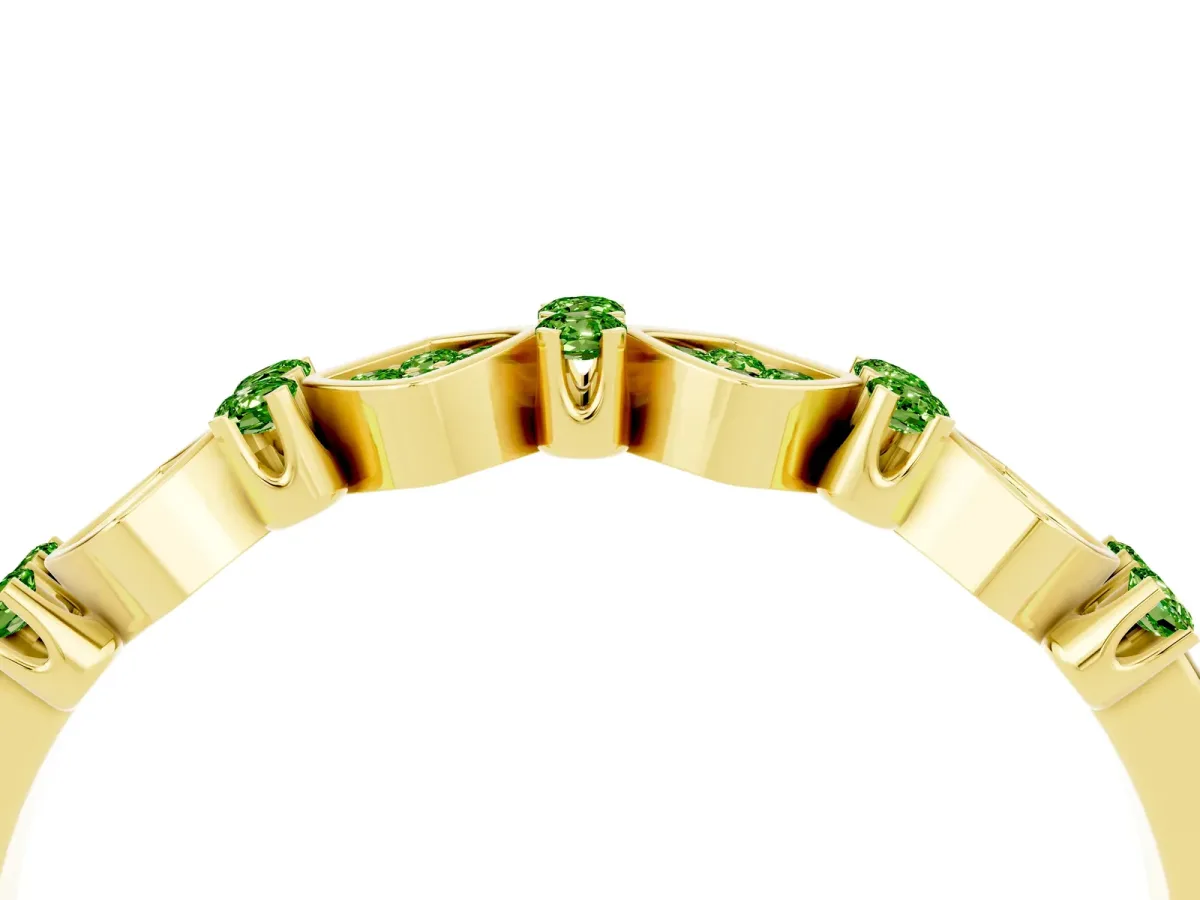Pavé Cushion Peridot Cluster Eternity Band with Prong Setting Yellow gold