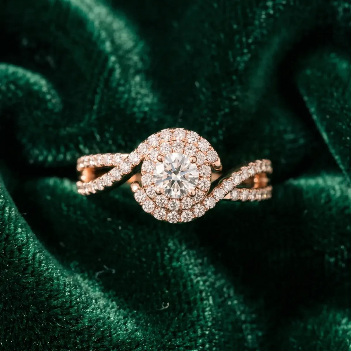 Round Cut Halo Twist Band Solitaire Prong Setting Rose gold