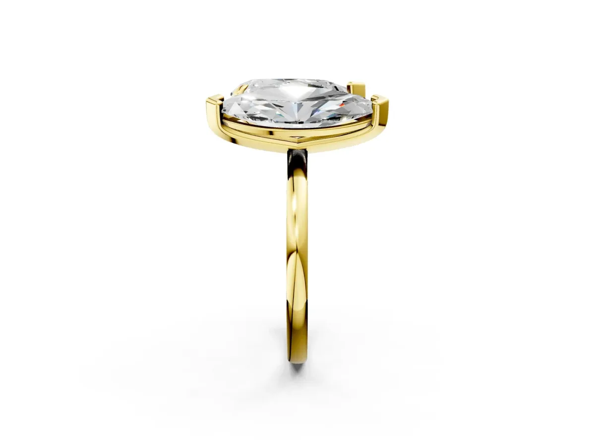 Pear and Radiant Toi Moi Ring with Prong Setting and Plain Band Yellow gold