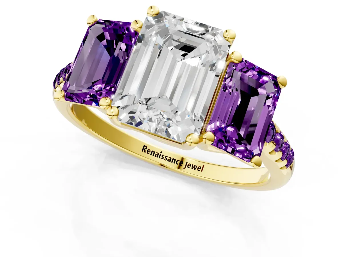 Three-Stone Emerald Cut Diamond Ring with Round Amethyst Pavé Band and Prong Setting Yellow gold