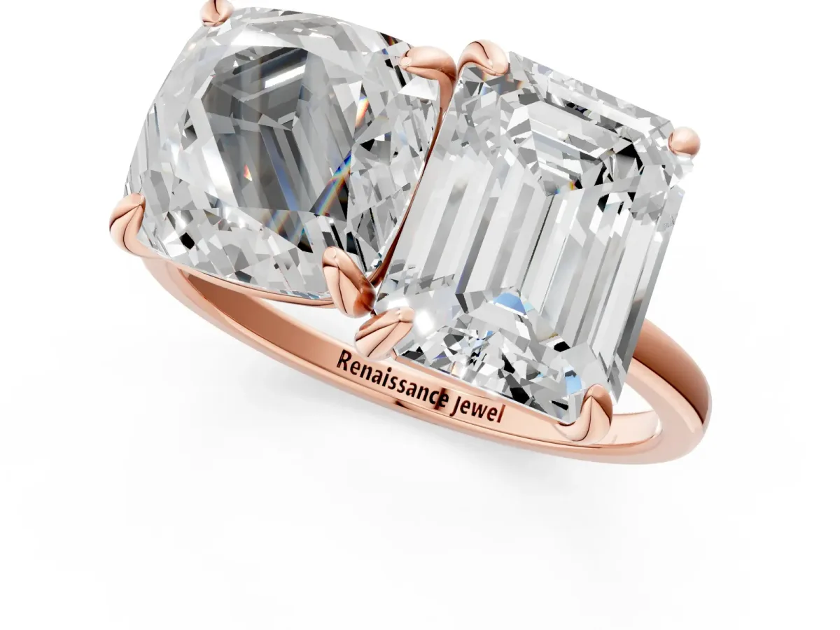 Cushion and Emerald Toi Moi Ring with Prong Setting and Plain Band Rose gold