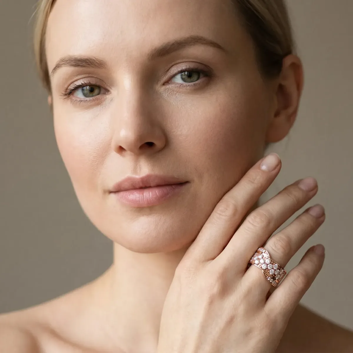 Pavé Round Diamond Crossover Band with Bead Prong Setting Rose gold
