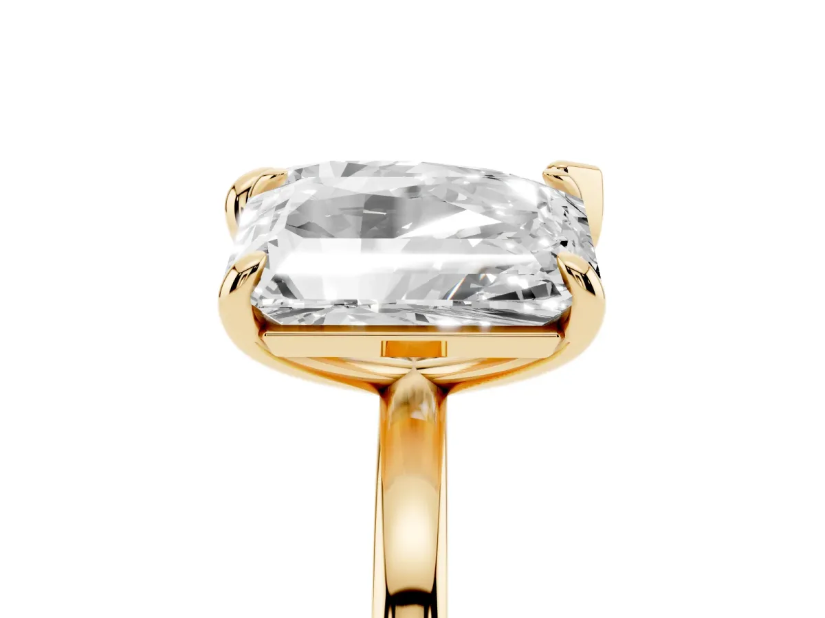 Pear and Radiant Toi Moi Ring with Prong Setting and Plain Band Yellow gold