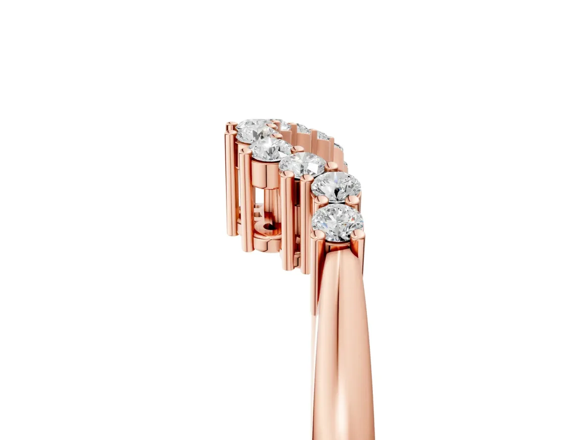 Round Diamond V-Shaped White Gold Band with Prong Setting Rose gold