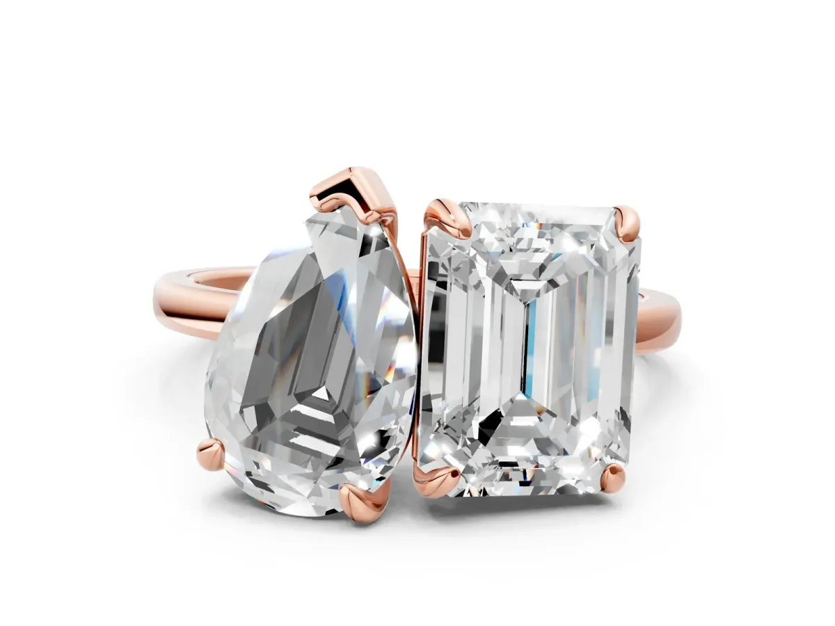 Pear and Radiant Toi Moi Ring with Prong Setting and Plain Band Rose gold