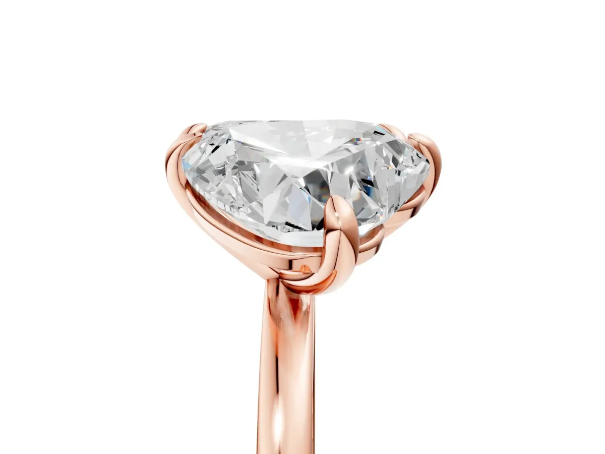 Emerald and Heart Toi Moi Ring with Prong Setting and Plain Band Rose gold