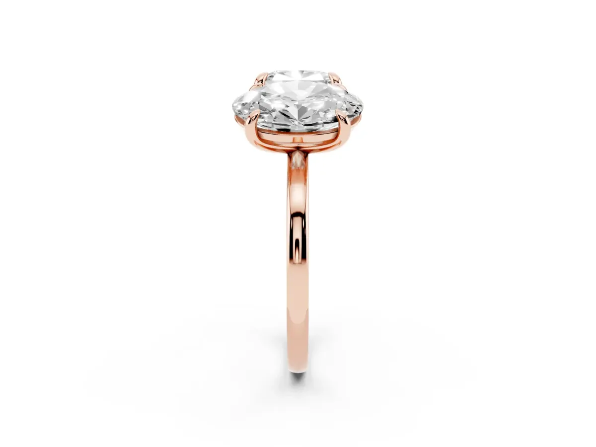 Oval and Cushion Toi Moi Ring with Prong Setting and Plain Band Rose gold