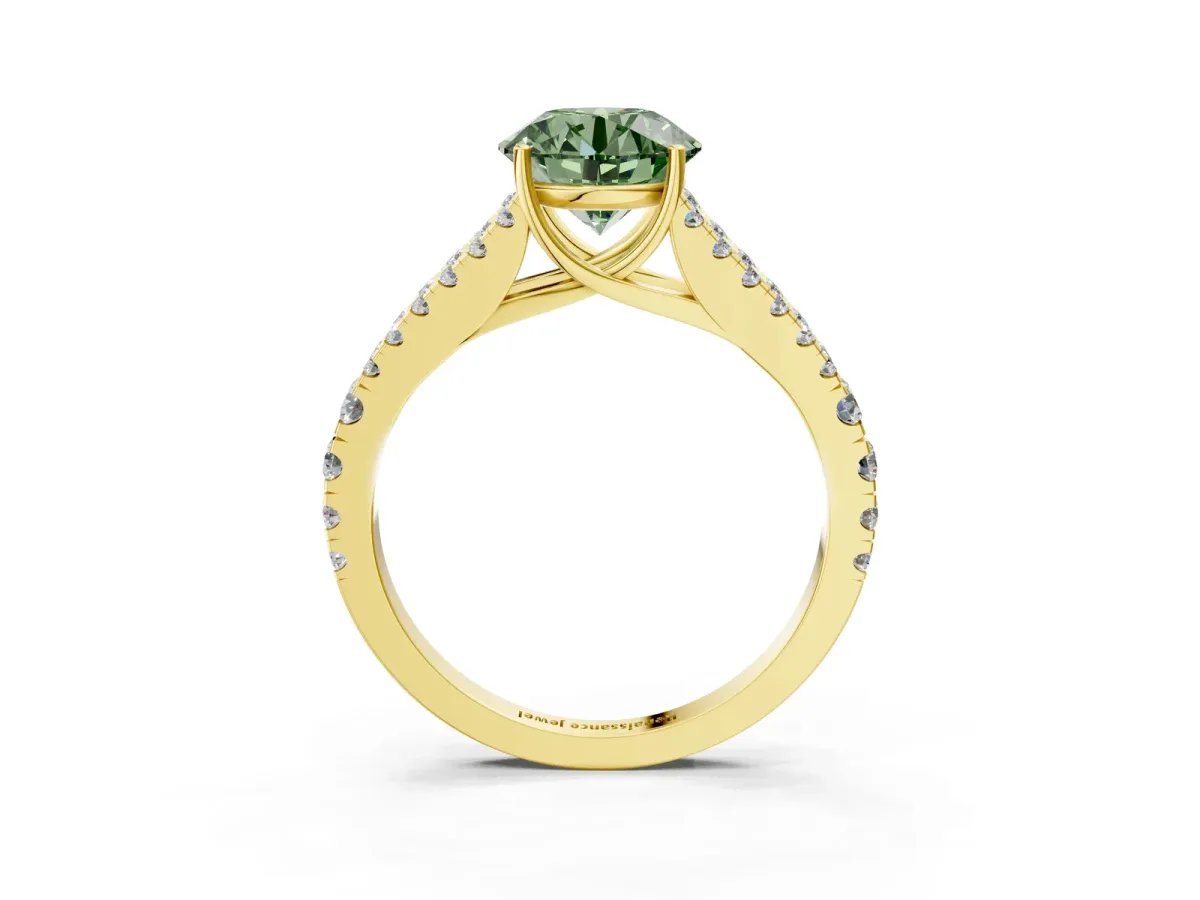 Fancy Green Round Cut Diamond Split Shank Pavé Engagement Ring with Four-Prong Setting Yellow gold