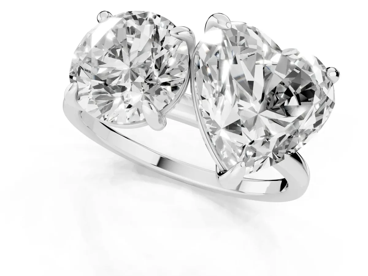 Round and Heart Toi Moi Ring with Prong Setting and Plain Band Platinum