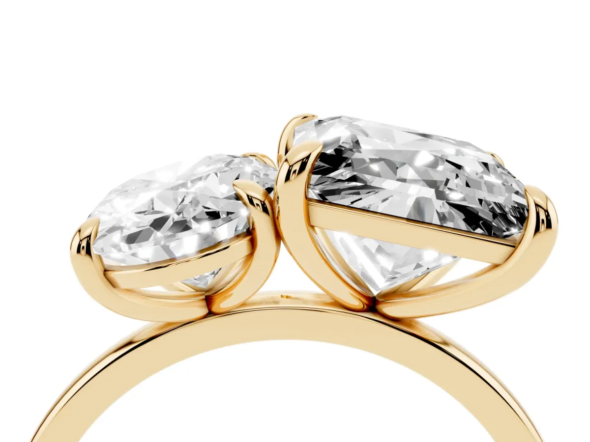 Oval and Princess Toi Moi Ring with Prong Setting and Plain Band Yellow gold