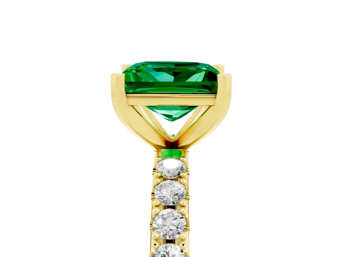 Princess Cut Emerald Solitaire Pavé Band with Four-Prong Setting Yellow gold