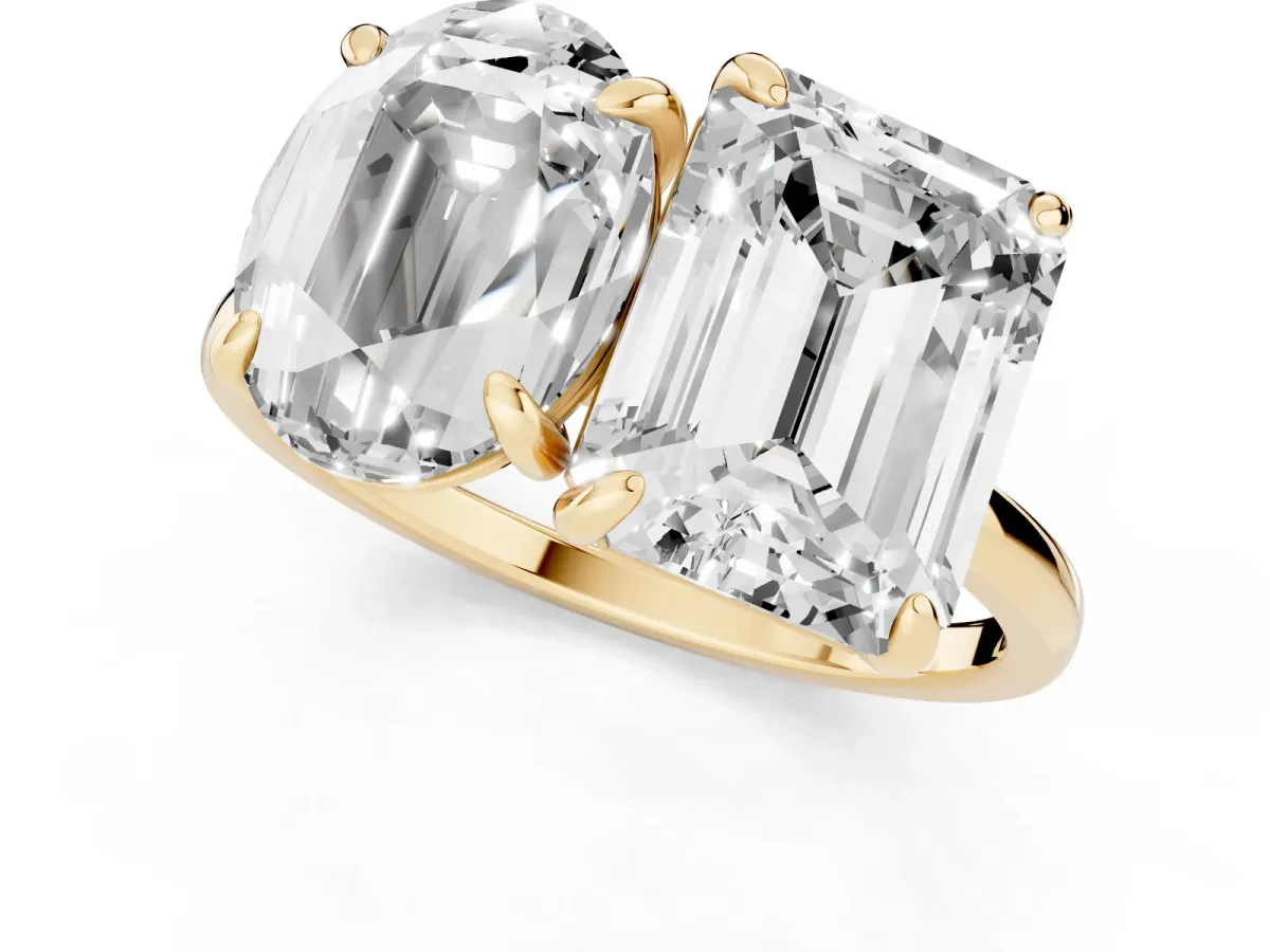 Oval and Radiant Toi Moi Ring with Prong Setting and Plain Band Yellow gold