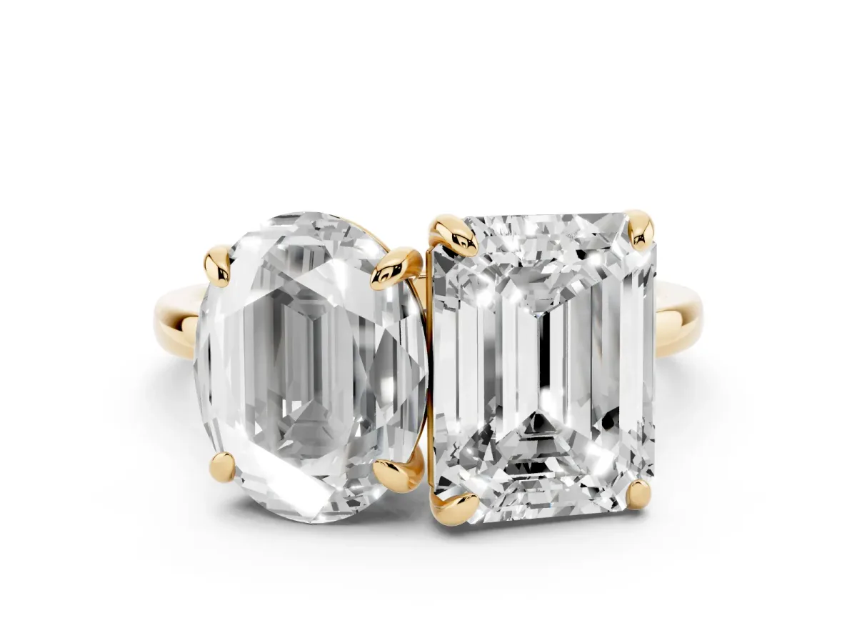 Oval and Radiant Toi Moi Ring with Prong Setting and Plain Band Yellow gold
