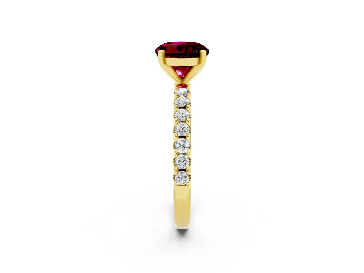 Round Cut Garnet Solitaire Pavé Band with Four-Prong Setting Yellow gold