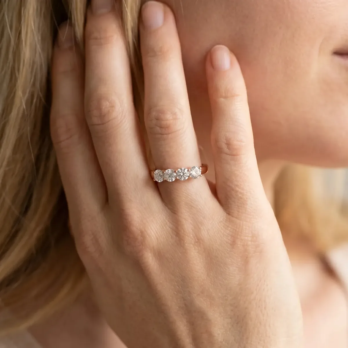 Four-Stone Round Diamond Prong-Set Band Rose gold