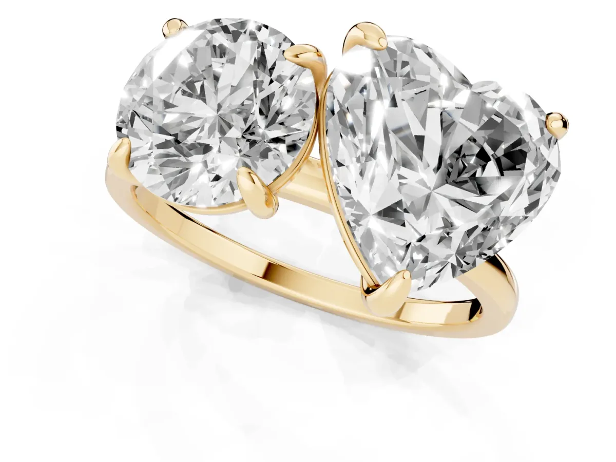 Round and Heart Toi Moi Ring with Prong Setting and Plain Band Yellow gold