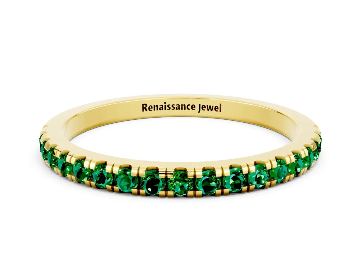 Pavé Round Emerald Half Eternity Band with Shared Prong Setting Yellow gold