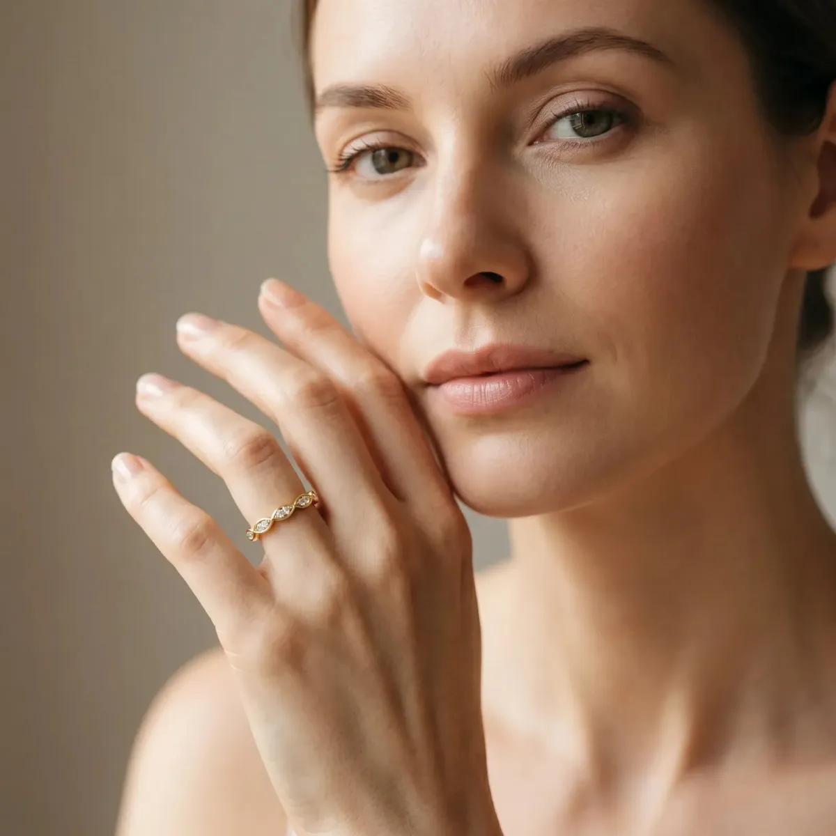 Marquise Diamond Eternity Band with Pavé and Bezel Setting Yellow gold