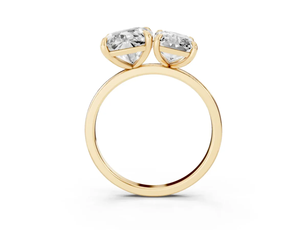 Cushion and Radiant Toi Moi Ring with Prong Setting and Plain Band Yellow gold