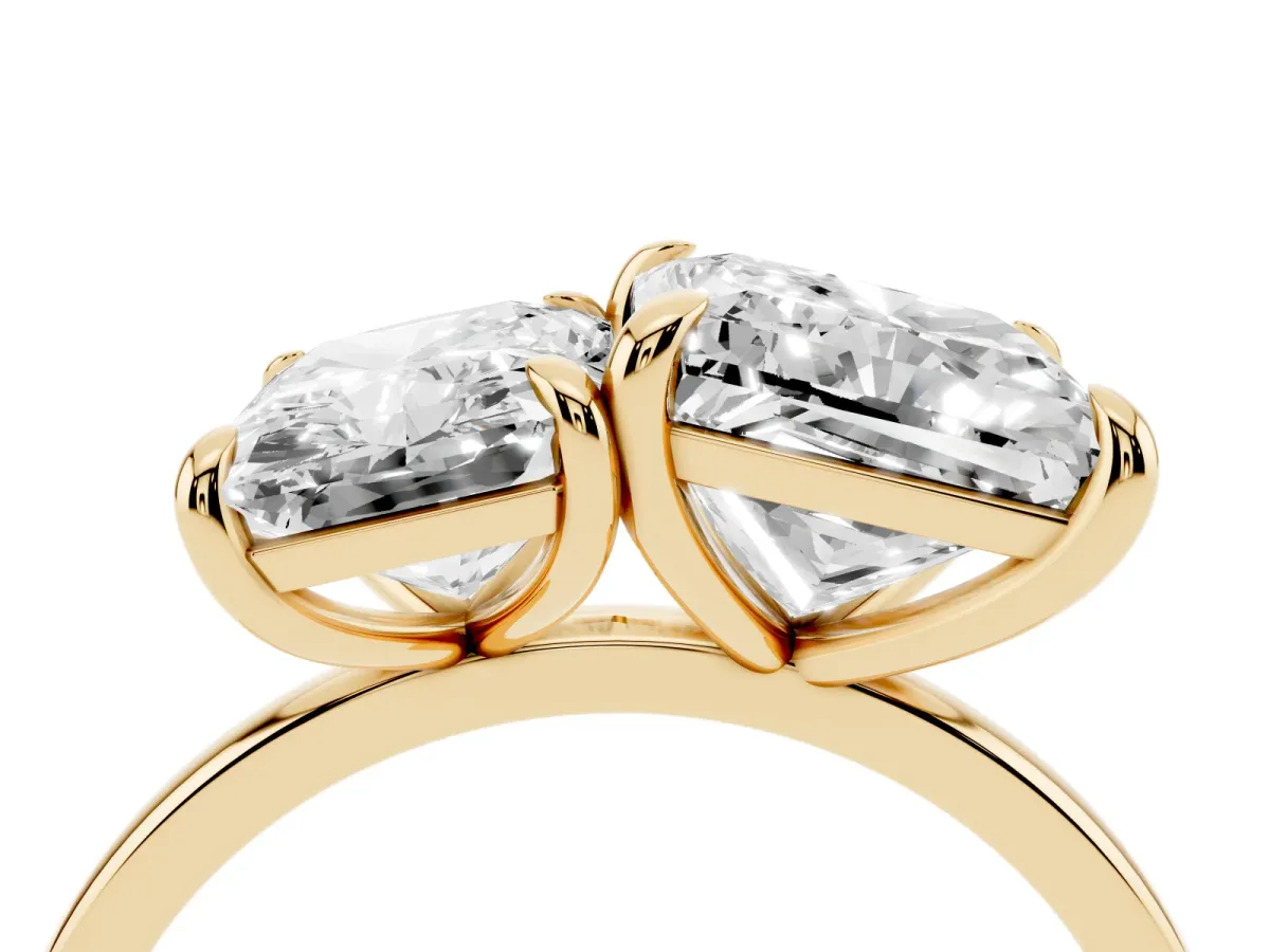 Radiant and Princess Toi Moi Ring with Prong Setting and Plain Band Yellow gold