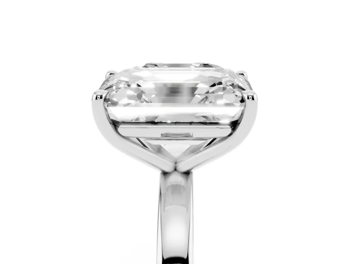 Asscher Cut and Emerald Cut Toi Moi Ring with Prong Setting Platinum