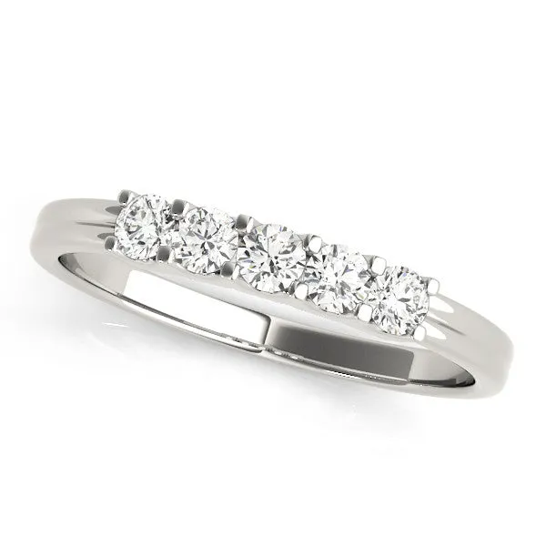 Round Diamond Five-Stone Ring with Prong Setting and Classic Band Platinum