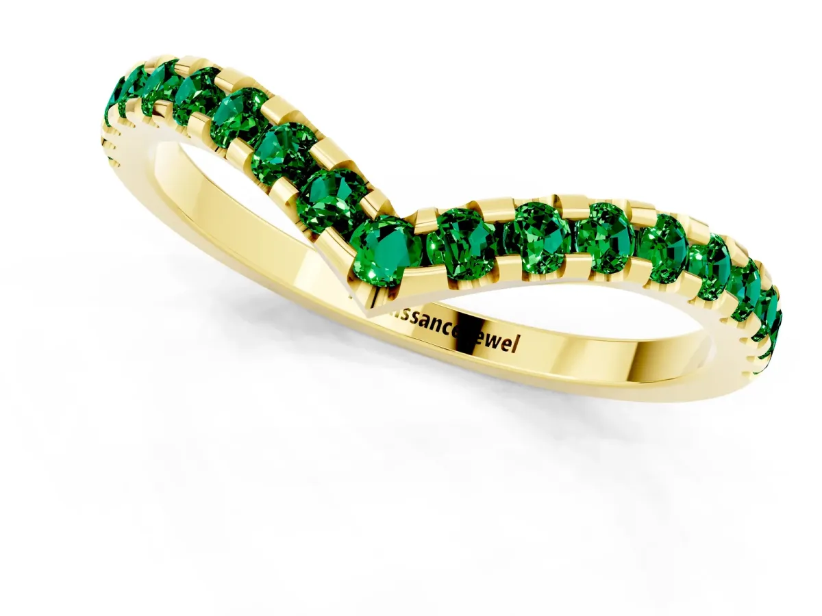 Pavé Round Emerald Chevron Band with Shared Prong Setting Yellow gold