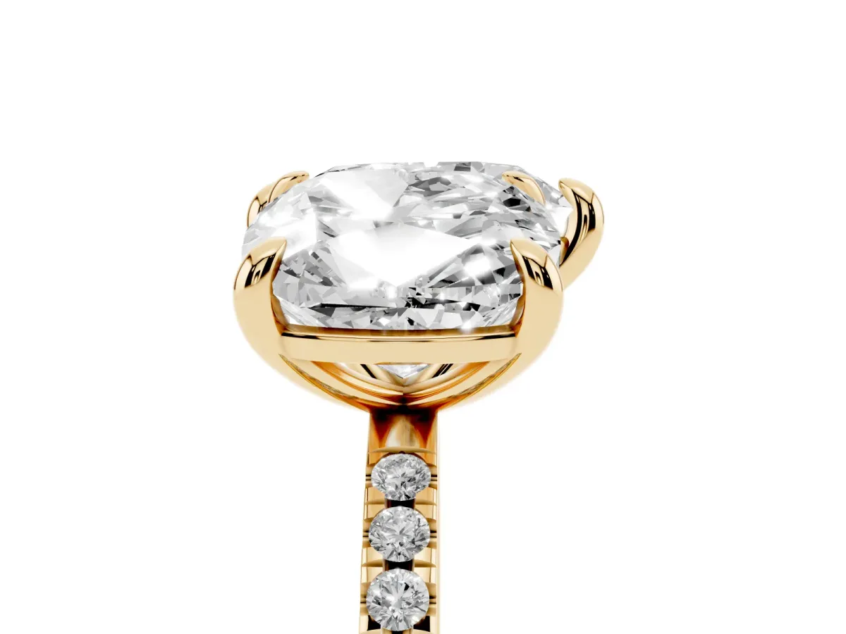 Cushion and Heart Toi Moi Ring with Prong Setting and Pave Band Yellow gold