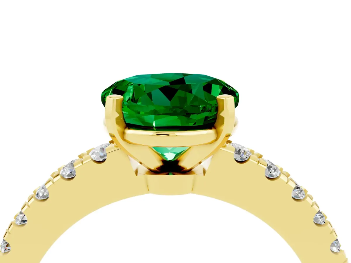 Round Cut Solitaire Emerald with Pavé Band and Four-Prong Setting Yellow gold