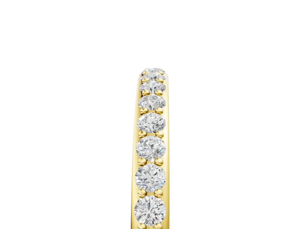Pavé Round Diamond Eternity Band with Shared Prong Setting Yellow gold