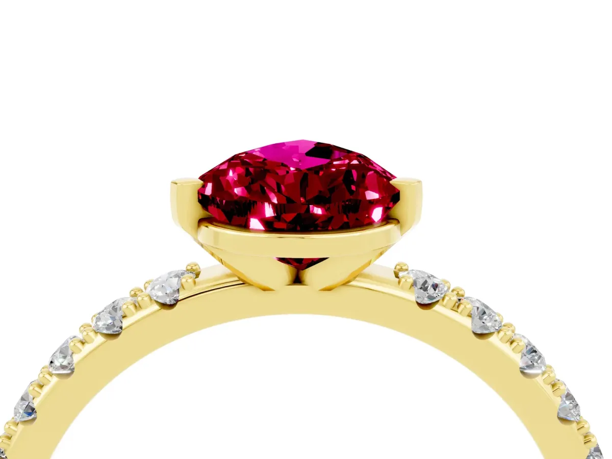 Pear Cut Garnet Solitaire Pavé Band with Four-Prong Setting Yellow gold