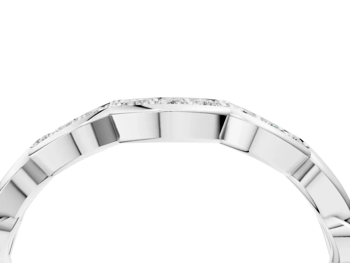 Scalloped Diamond Curved Band with Round Brilliant Stones and Shared Prong Setting Silver
