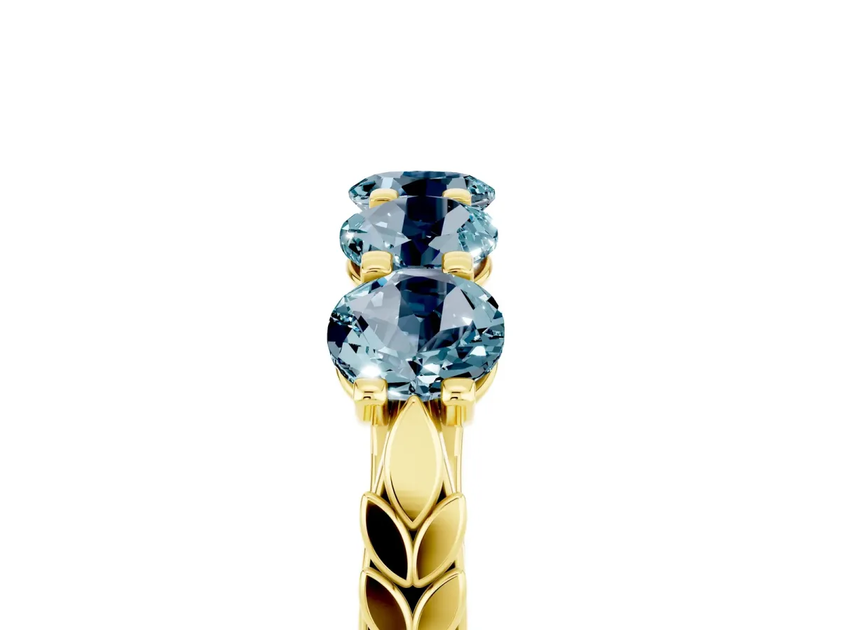 Five-Stone Round Aquamarine Prong-Set Band Yellow gold